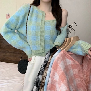 Set áo cardigan len + áo 2 dây kẻ hot hit