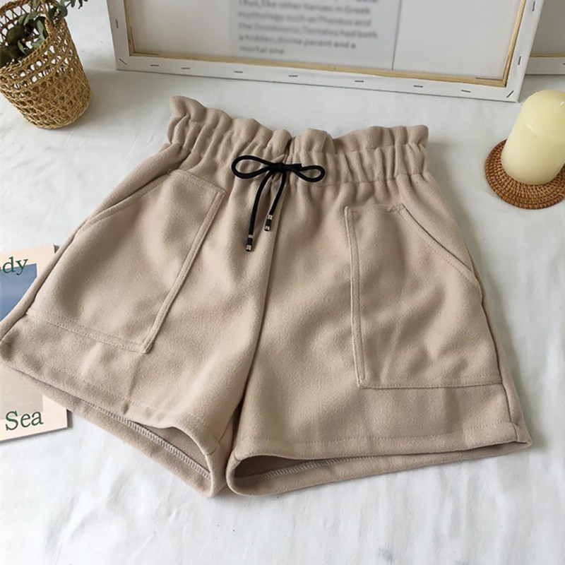 Quần short lưng cao phối túi thiết kế dáng rộng che khuyết điểm