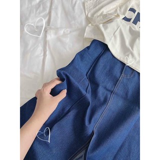Set áo pull trắng chân váy jean xẻ đùi