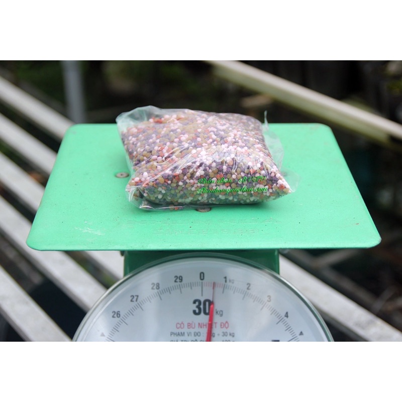 Phân NPK Đầu Trâu 16 16 8 +TE Thế Hệ Mới,Bao 1kg Xúc Từ Bao Lớn 50kg
