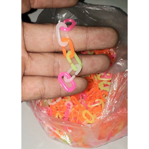 Trò chơi tuổi thơ_Sét 100 gam khoảng 750 chiếc mắc xích ráp tạo hình chữ C loại Nhí bằng nhựa