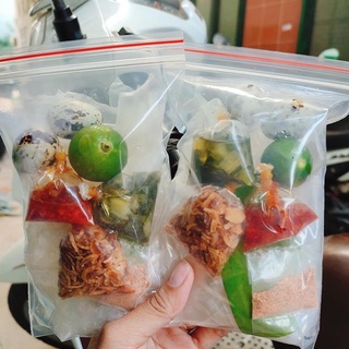 Bánh tráng sate mỡ hành - hành phi - tắc - trứng cút