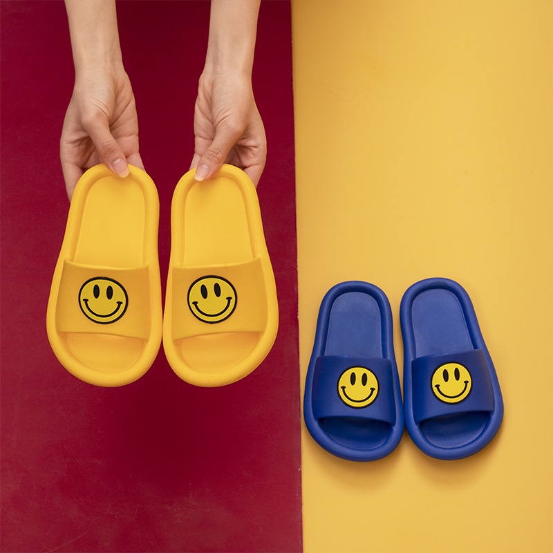 Dép Đi Trong Nhà Đế Mềm Chống Trượt Họa Tiết Mặt Cười Xinh Xắn