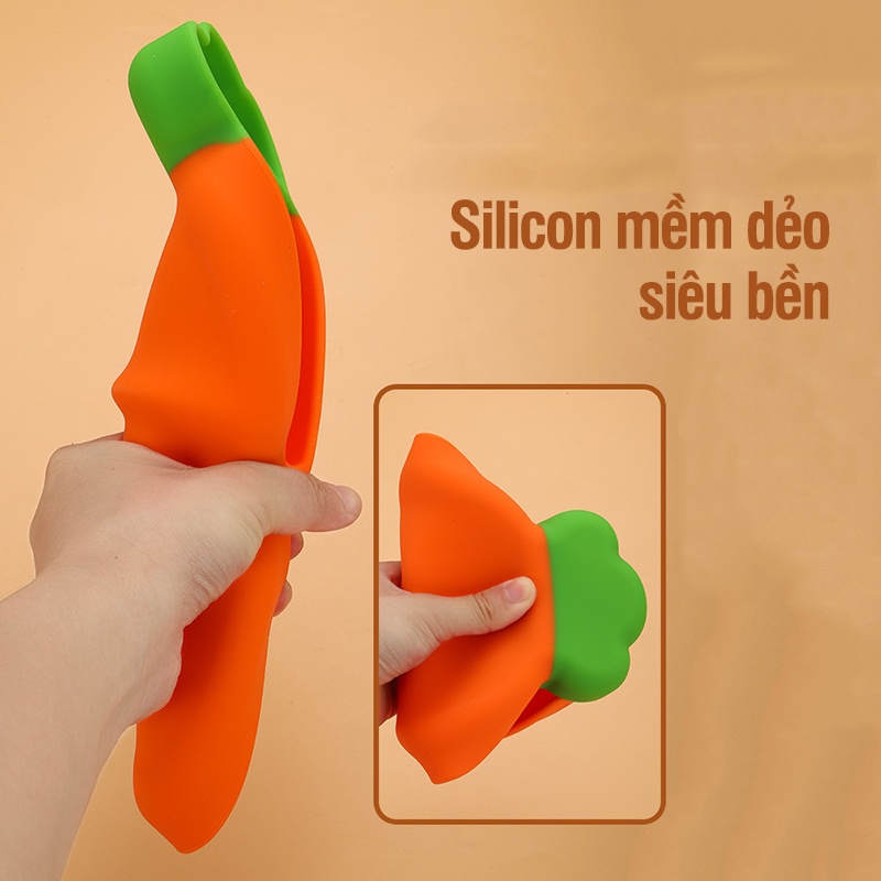 Khay Ăn Dặm Cho Bé Silicon Carot Kèm Thìa Dĩa Và Ống Hút Kích Thích Bé Ăn Tò Mò Ăn Ngon Hơn - TAA008