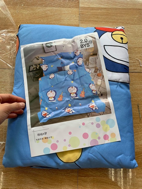 Chăn ga gối cotton poly - Mẫu doremon xanh.