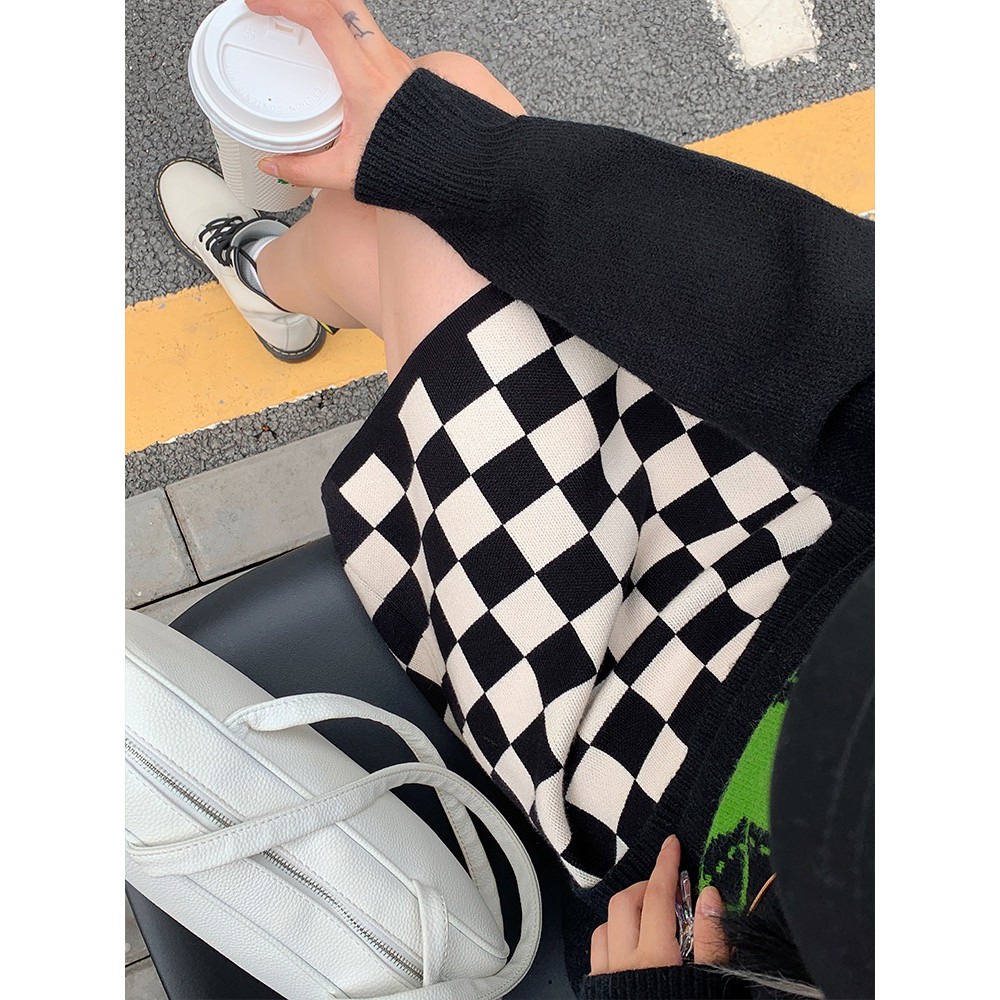 Chân váy dệt kim lưng cao dáng chữ A họa tiết kẻ caro đen trắng thời trang Hàn Quốc