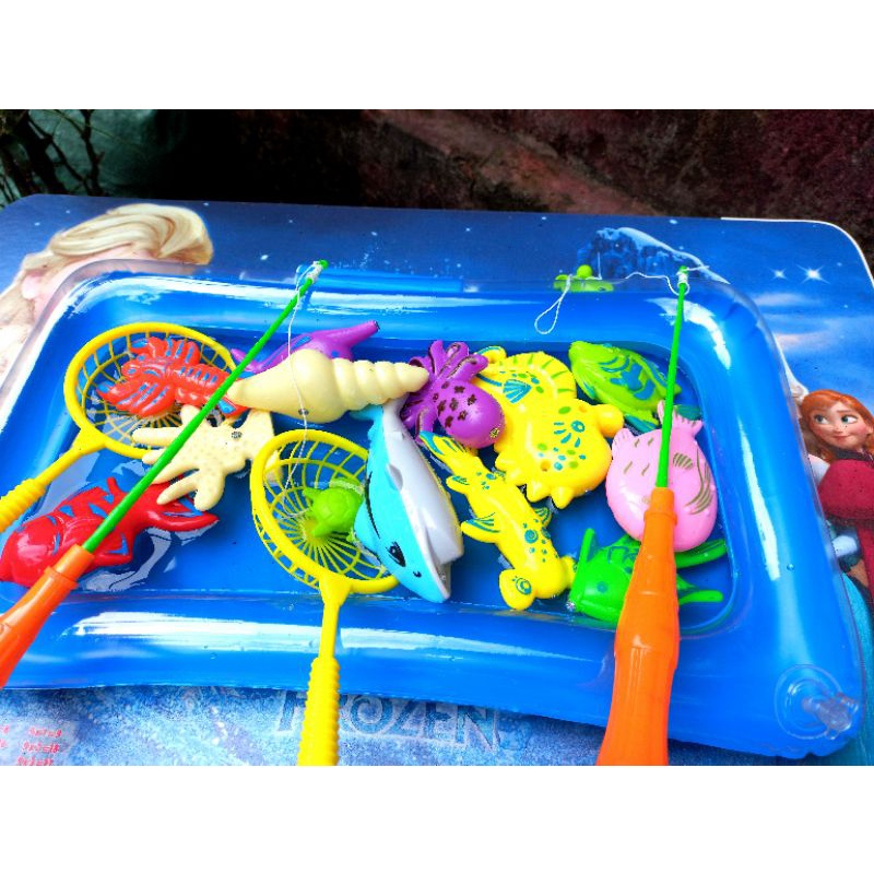 Đồ chơi câu cá nam châm trên cạn và dưới nước gồm phao 2 cần câu cá ,cá nhựa phát sáng, 2 vợt bắt cá, Đồ chơi trẻ em