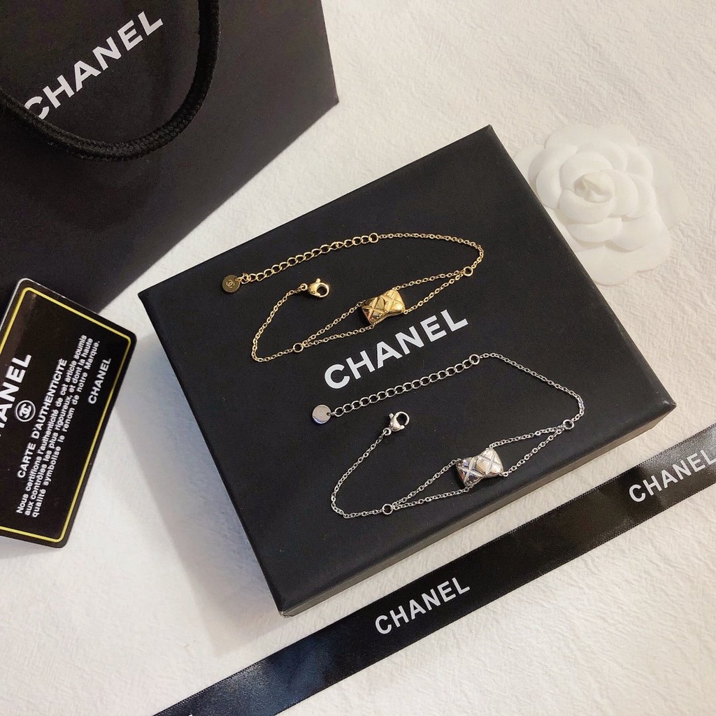 Vòng Tay Bằng Thép Titan Hai Lớp Rỗng Tinh Tế In Logo Chữ CC