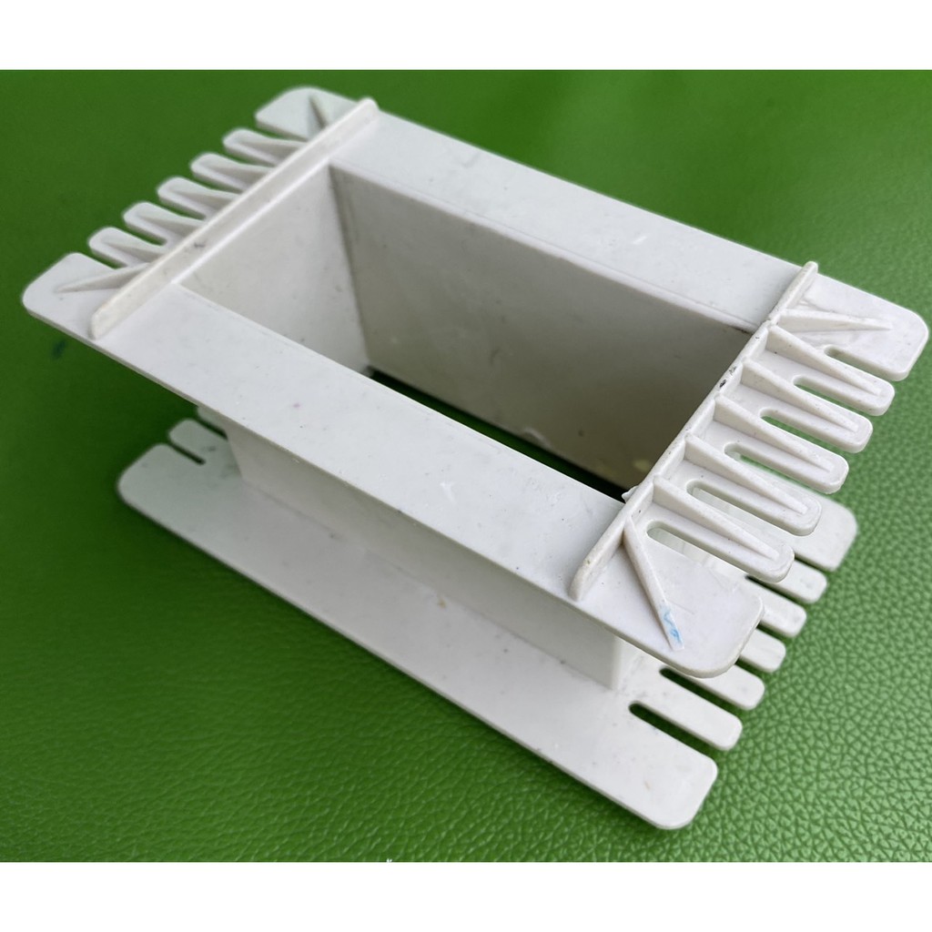 Khuôn nhựa Fe 36mm dài 81mm quấn biến áp kích cơ. Quấn biến áp thường 220v.