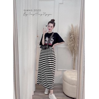 Set áo phông đen  + chân váy maxi kẻ
