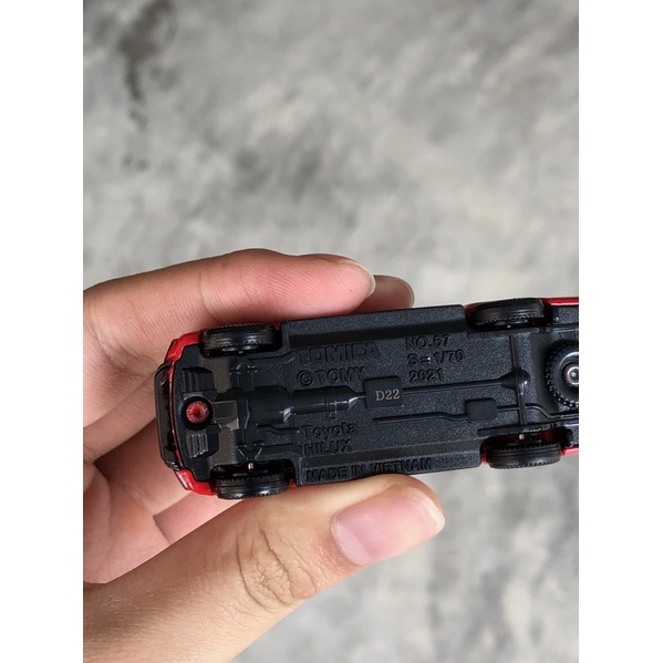 Xe Mô Hình TOMICA Hilux 1:70