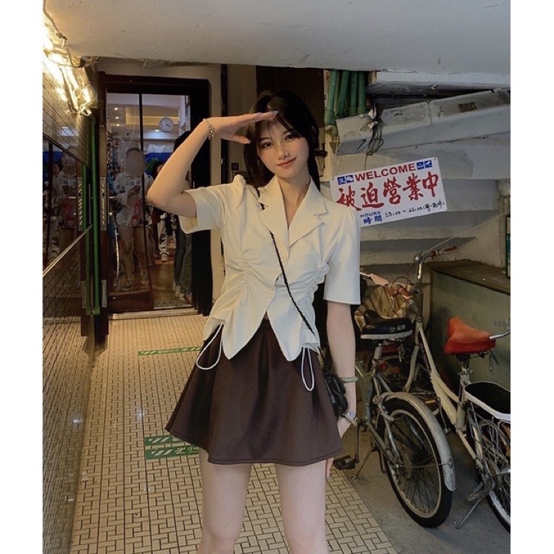 Sét áo cổ vest nhúm 2 bên mix chân váy xếp ly to siêu xinh