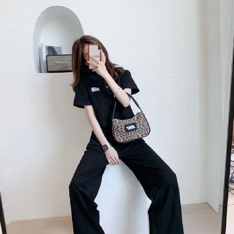 Bộ IELGY gồm áo cổ polo phối quần dài kiểu thể thao phong cách Hàn Quốc thời trang cho nữ