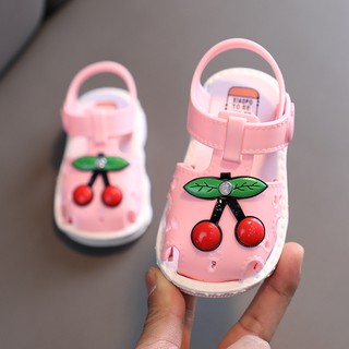 GIÀY SANDAL CAO SU MỀM CHO BÉ GÁI, NHÁM ÊM CHÂN HÌNH TRÁI CHERRY CUTE