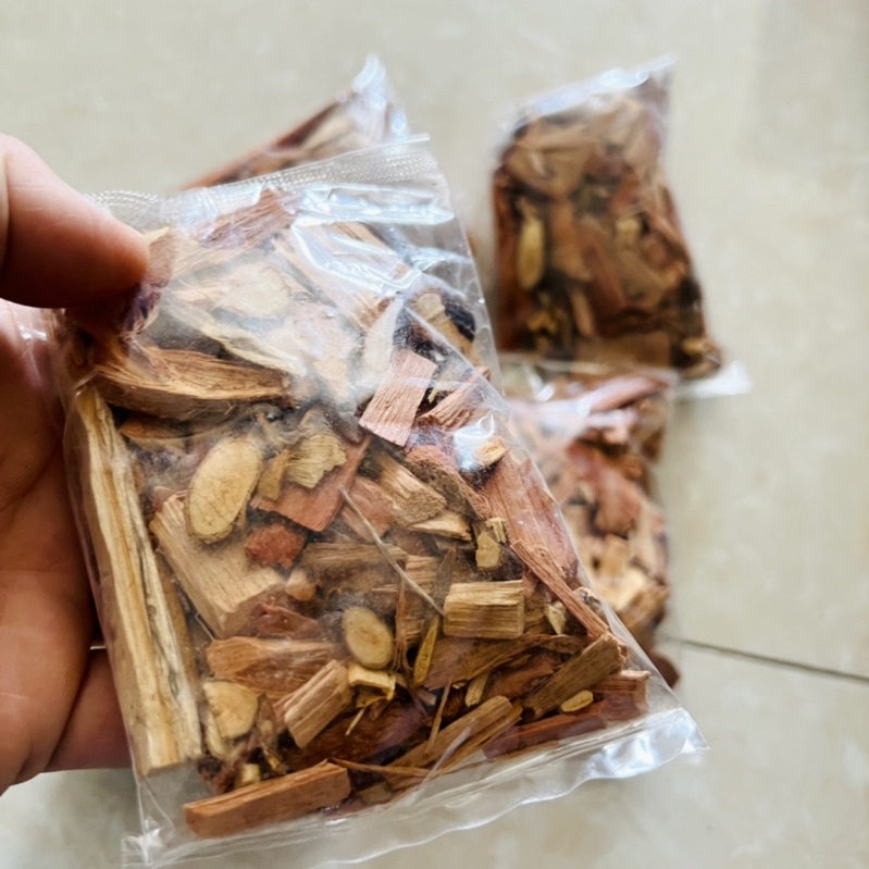 Ngũ vị tẩy uế, gỗ ngũ vị tẩy uế bao sái đồ thờ, tượng, ban thờ được làm từ thảo mộc quế hồi vang….