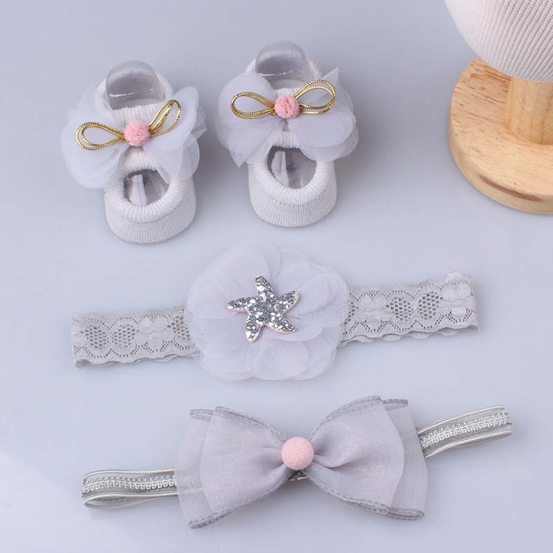 Đôi tất trẻ em + 2 băng đô hình hoa xinh xắn dành cho bé gái