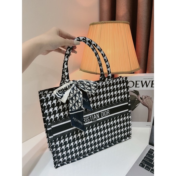 Túi xách công sở ziczac size 35cm tă kèm khăn lụa