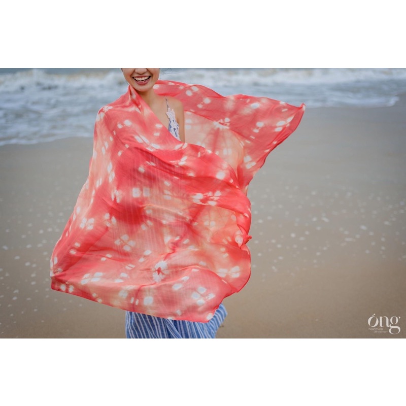 Khăn choàng cổ đi biển- Lụa tơ tằm Việt Nam tạo hoạ tiết bằng kỹ thuật Shibori - Óng silk- 80* 180cm - Azo free