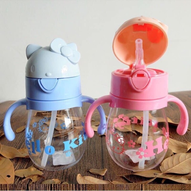 Bình tập uống nước cho bé
