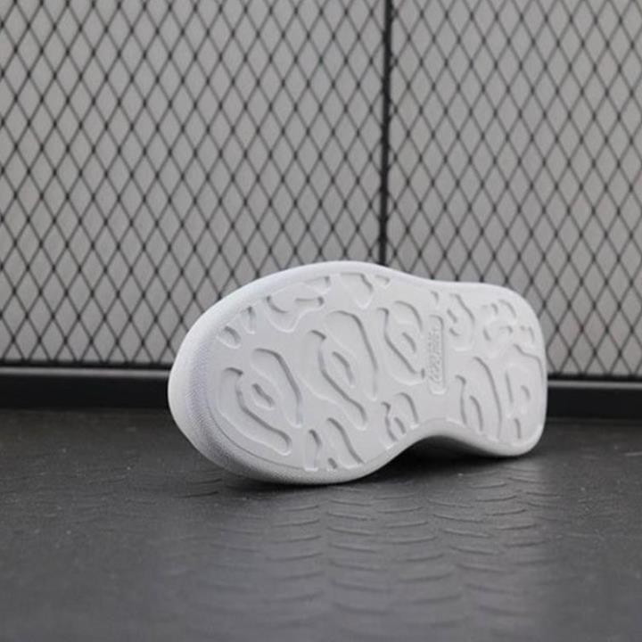 ( BH 1 đổi 1 ) (Tặng lọ đánh giày+bill+box) Giày Thể Thao Nam Nữ MCQ Gót Nhung Đen, Chữ Vàng Full Size 36-43 " :; ^