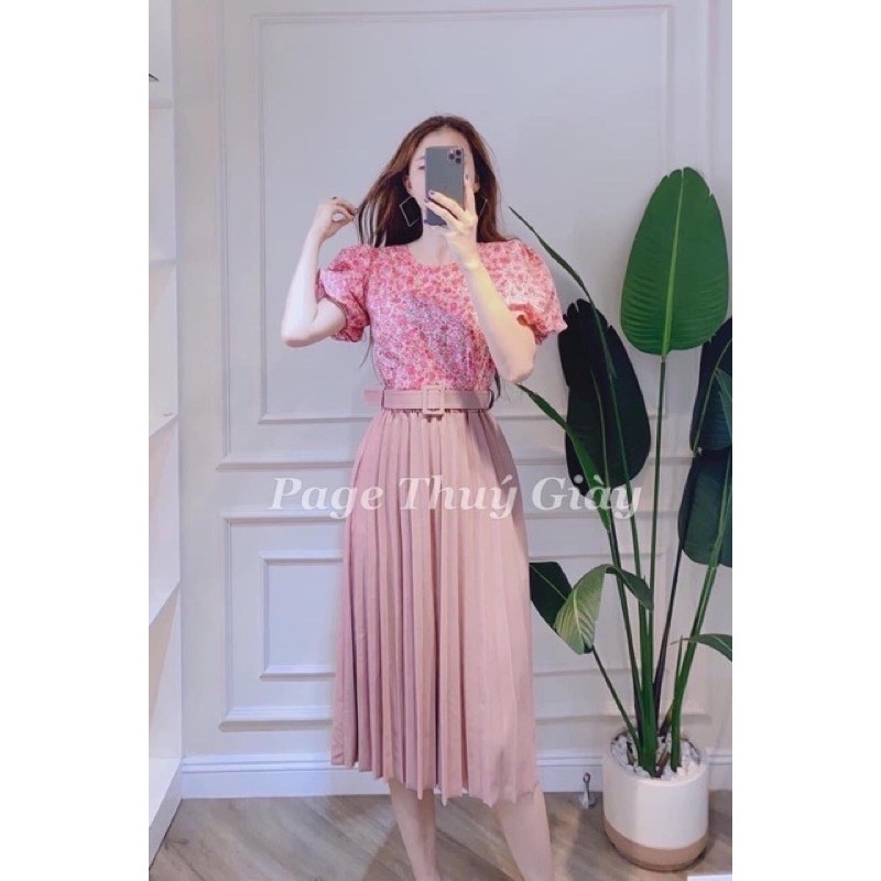 Chân váy xếp ly dáng dài kèm đai