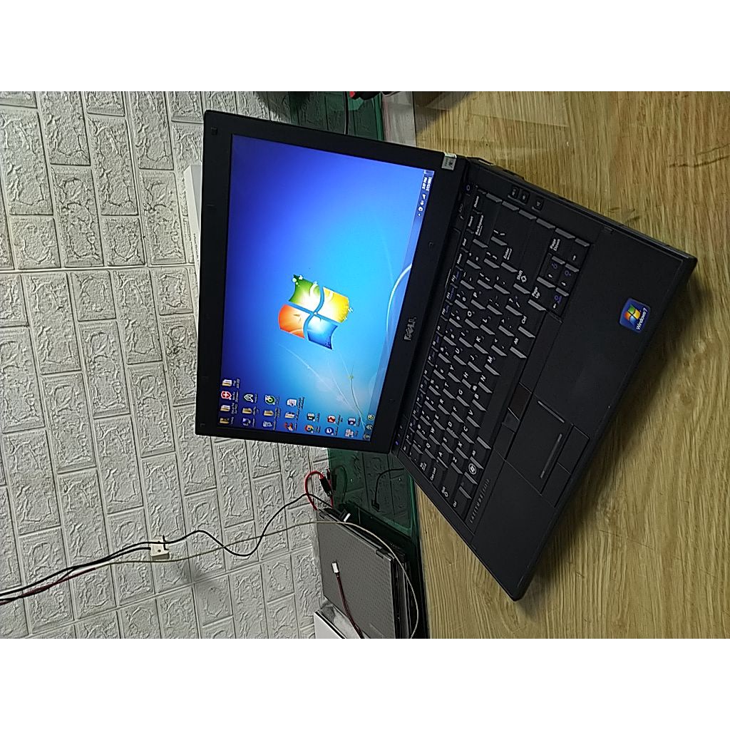 Laptop cũ Dell E6410 - Core i5, chơi game, giải trí