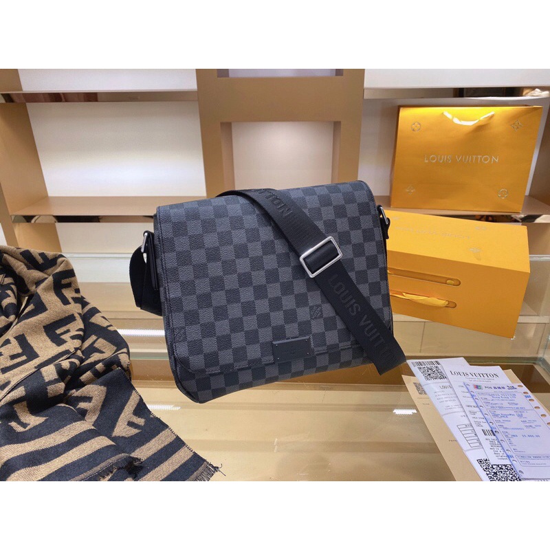 Cặp nam L.V siêu đẹp ,chất da dày dặn,size25, phom dáng chuẩn,hàng cực chất spsl | BigBuy360 - bigbuy360.vn