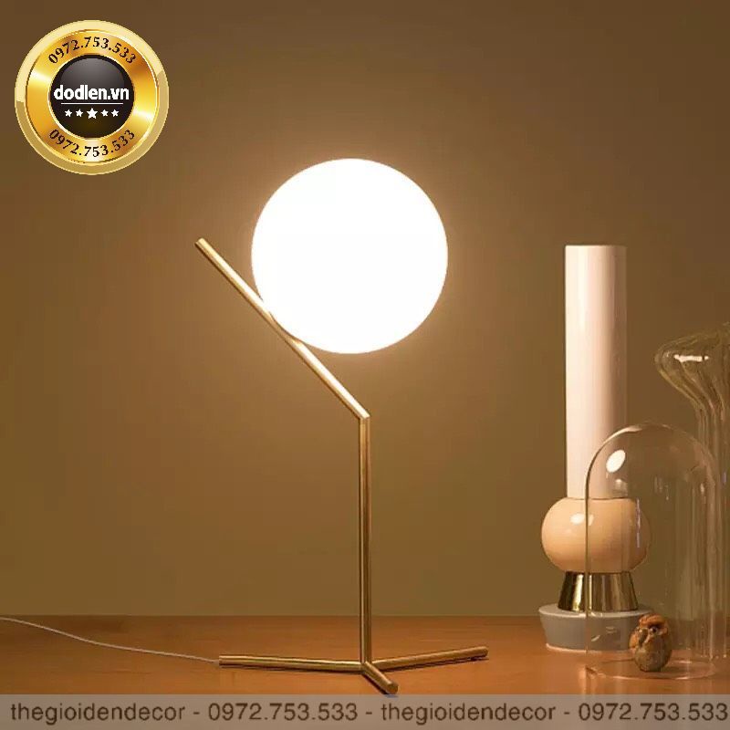 Đèn bàn quả cầu thủy tinh decor đèn ngủ hiện đại