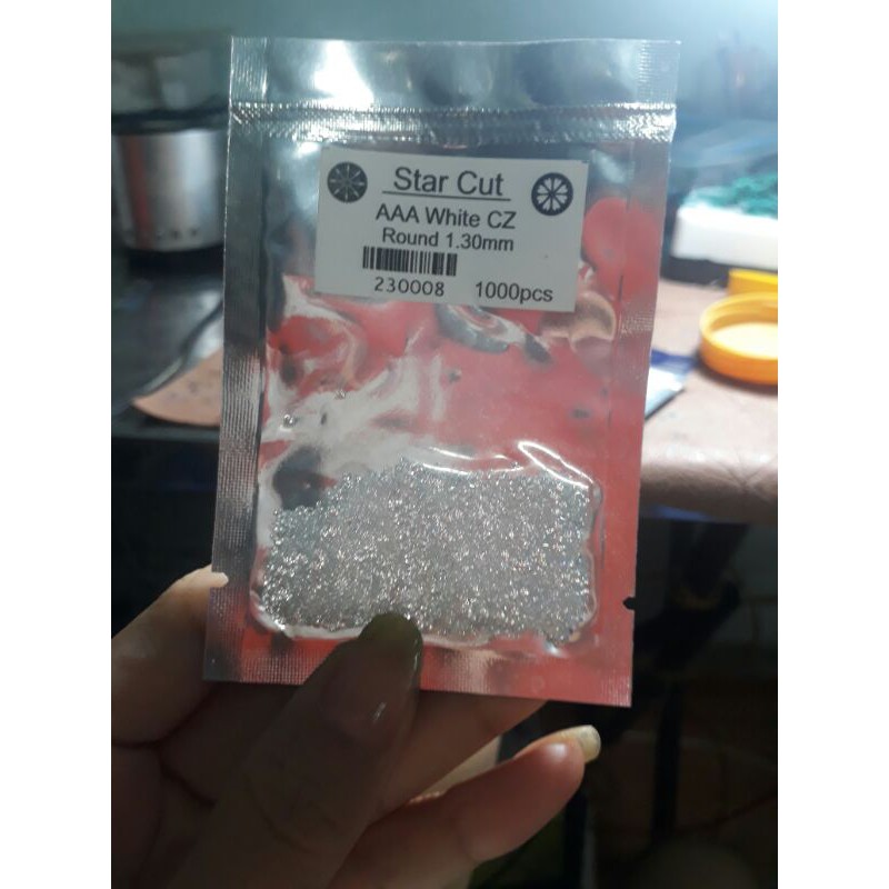 Combo 50 viên đá trang sức cao cấp 1.3 mm sáng chiếu lung ling