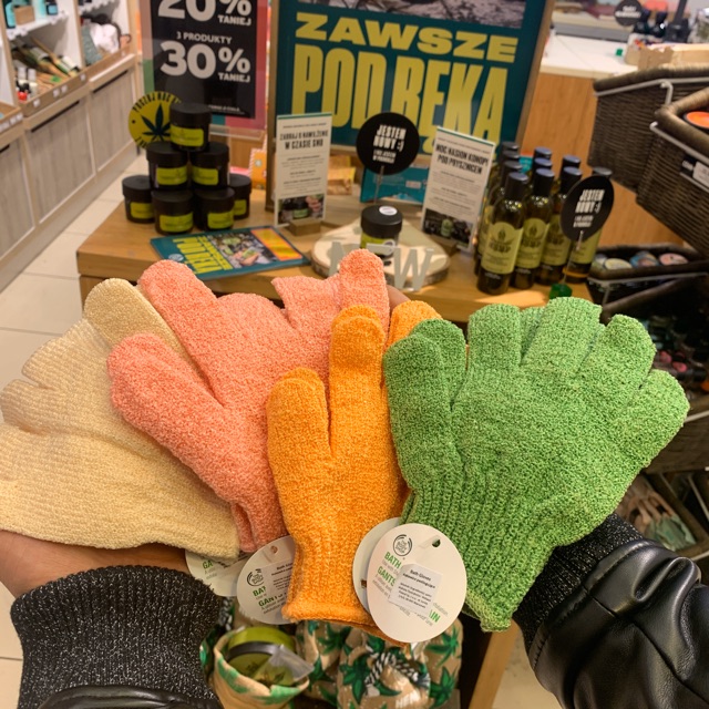 Găng Tay Tắm Bath Gloves The Body Shop