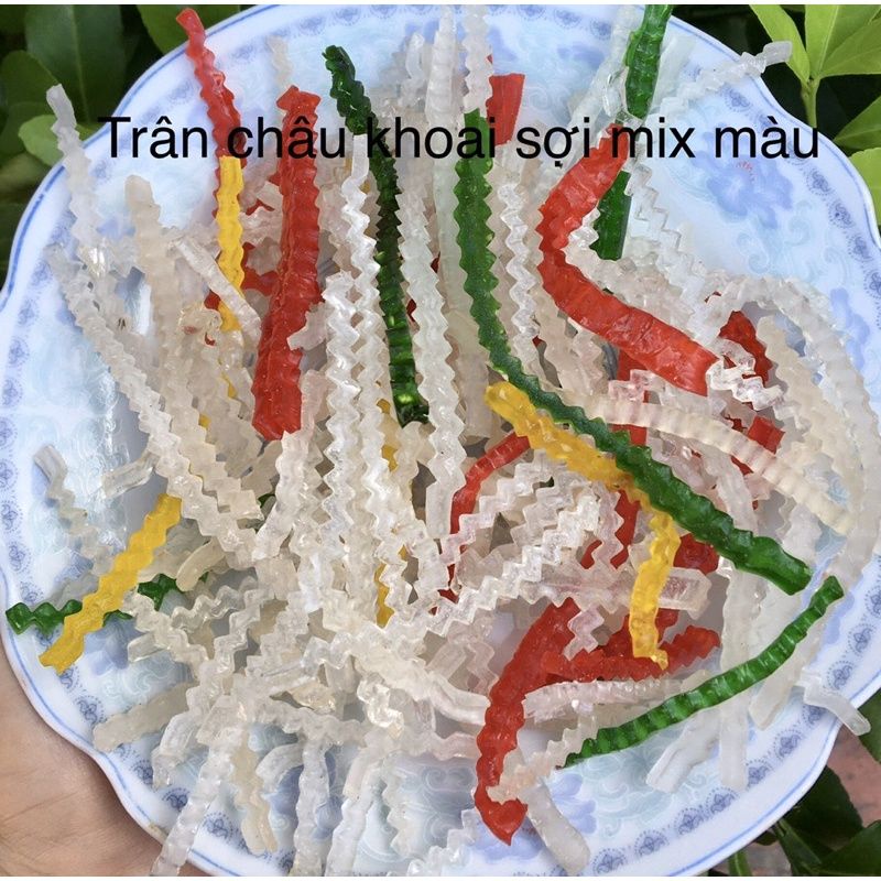 200g bột báng , bột khoai , cốm xanh , hạt lựu nấu chè