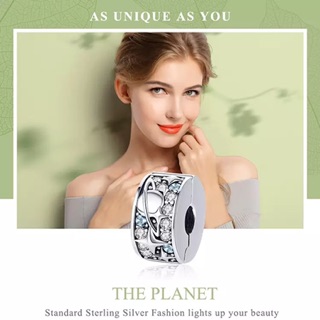 Charm chặn vũ trụ không gian