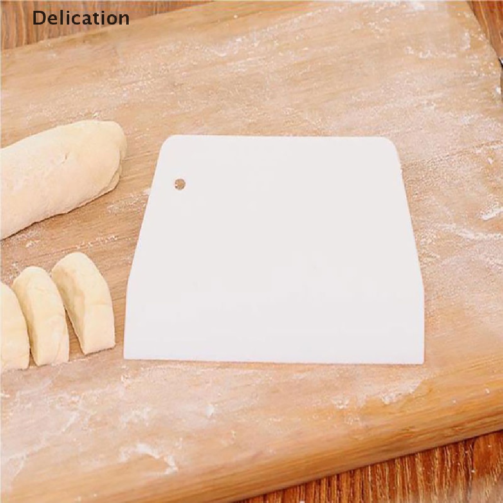 Dụng Cụ Cắt Bột Làm Bánh Tiện Dụng Cho Nhà Bếp