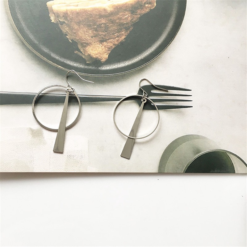 Khuyên Tai Nữ Hình Tròn Phong Cách Thời Trang Sang Trọng Đơn Giản