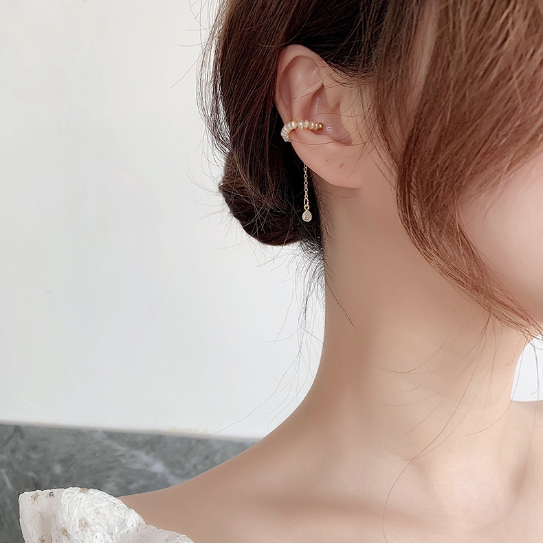 Khuyên kẹp vành tai OIMG phối ngọc trai sành điệu cho phái nữ
