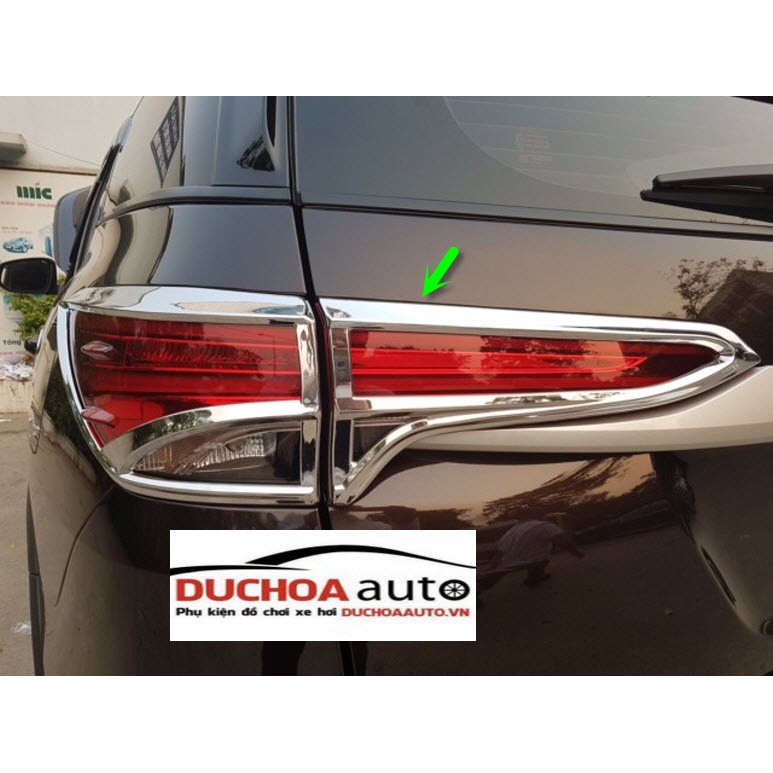 Ốp trang trí đèn hậu Fortuner 2017, 2018, 2019, 2020, 2021