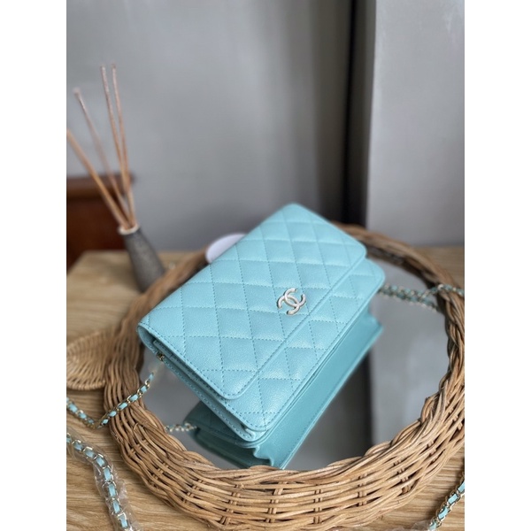Túi woc nắp gập màu xanh nhũ size 20cm