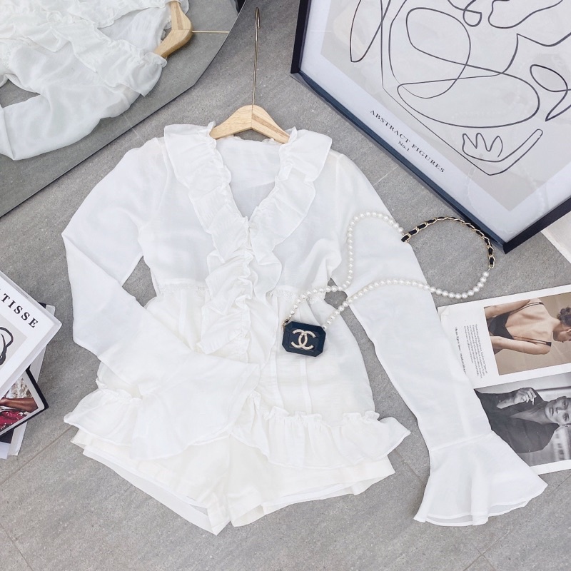 Set áo trắng viền bèo tay loe quần