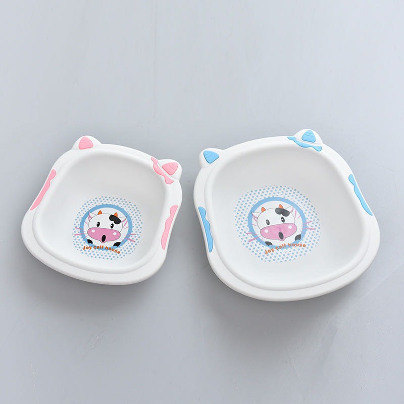 Chậu rửa mặt bò sữa chậu thường và chậu có thể gấp gọn dễ dàng mang đi lại cho bé