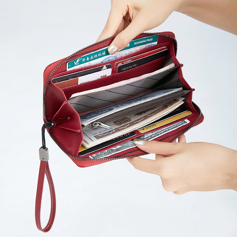 Ví dài cầm tay có dây đeo cổ tay dành cho nữ