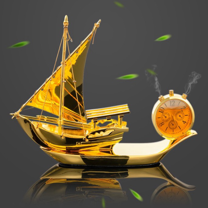 Sản Phẩm Thuyền buồm thuận buồm xuôi gió tích hợp đồng hồ, nước hoa trang trí Taplo ô tô và bàn làm việc - HC885 .