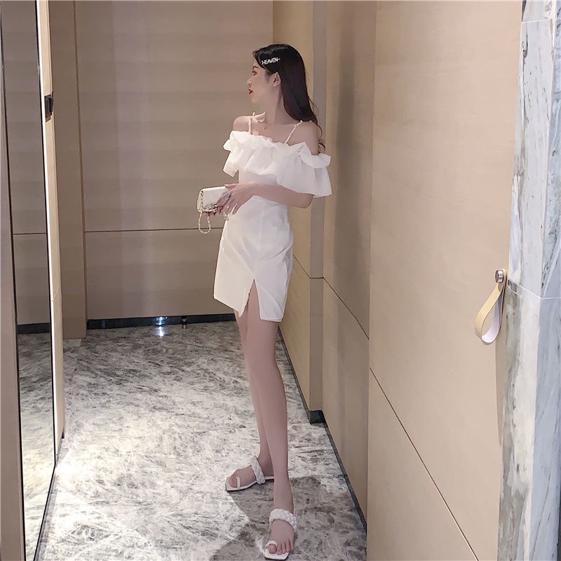 Đầm hai dây IELGY trễ vai tay ngắn đính ngọc trai thời trang Hàn Quốc cho nữ