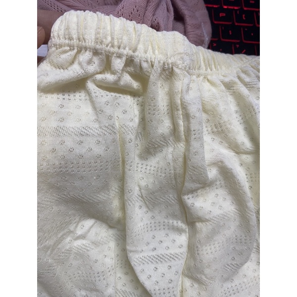 Quần legging lửng thông hơi bé gái