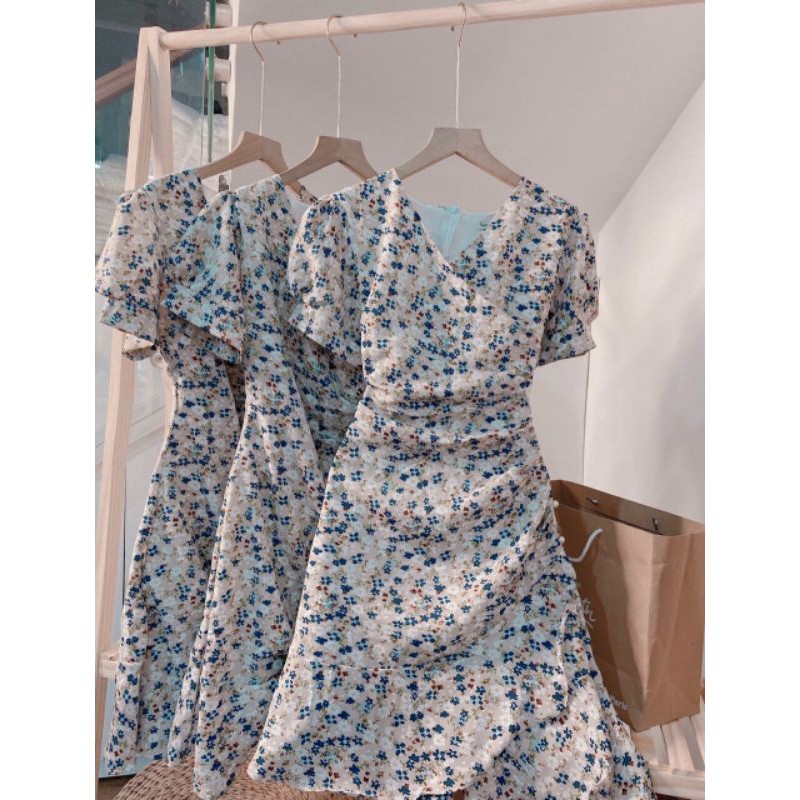 Đầm hoa nhí cổ tim chíp bên hông phối bèo đuôi cá xinh xắn, đầm đi chơi, đi tiệc | BigBuy360 - bigbuy360.vn