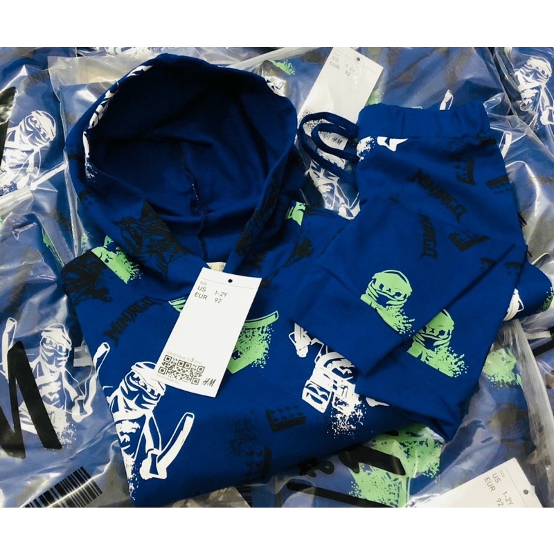 Set bộ nỉ da cá có mũ in hoạ tiết Ninjago cho bé trai