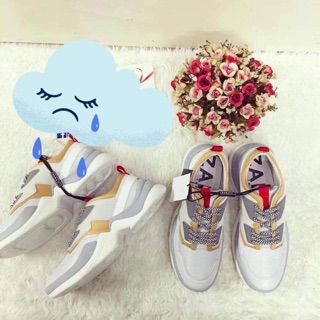 Giày zara