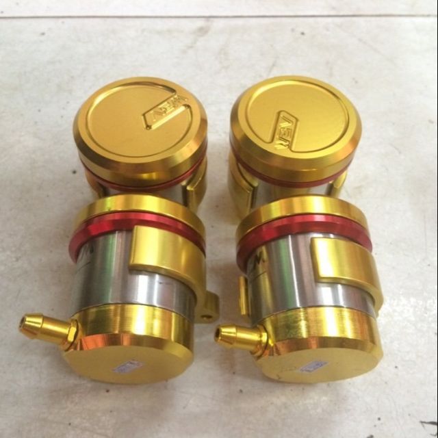 Bình dầu AEM có nhiều màu cho ae lựa chọn LƯỢM 79