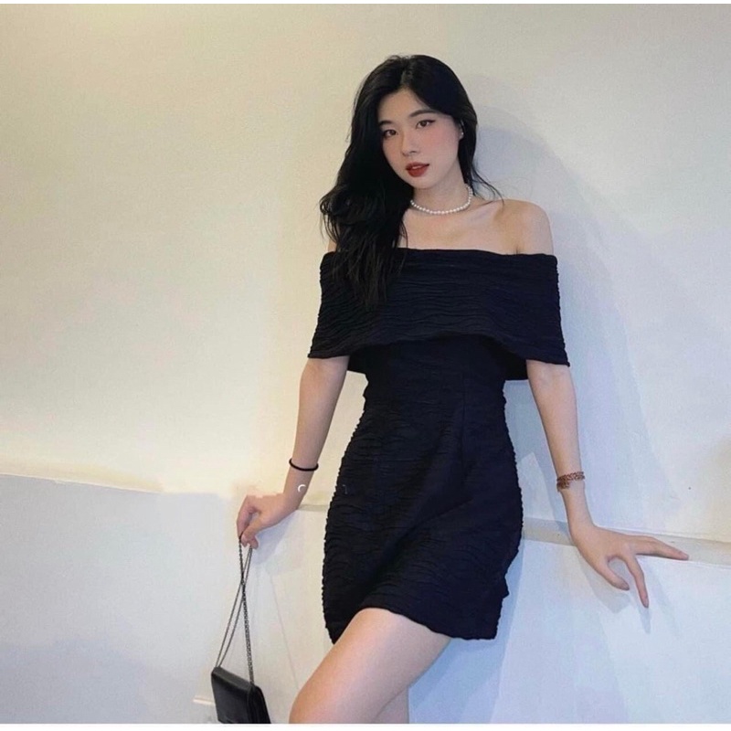 Đầm bệt vai bo viền chất xốp gân