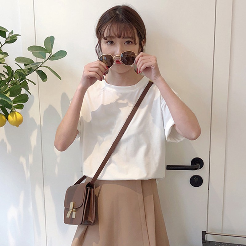 Áo Thun Cổ Tròn Dáng Rộng Màu Trơn Phong Cách Hàn Quốc