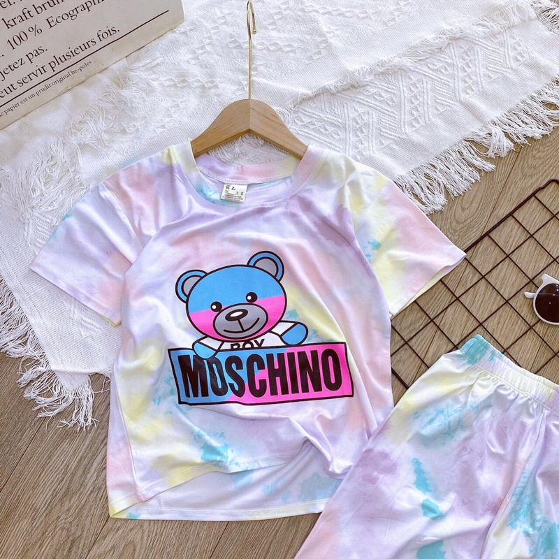 Bộ MOSCHINO Loang Bo Gấu Chun Bé Gái Size 18-30kg